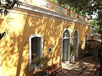 Hotel Du Parc بونديتْشيري المظهر الخارجي الصورة