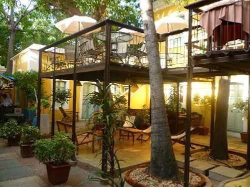 Hotel Du Parc بونديتْشيري المظهر الخارجي الصورة